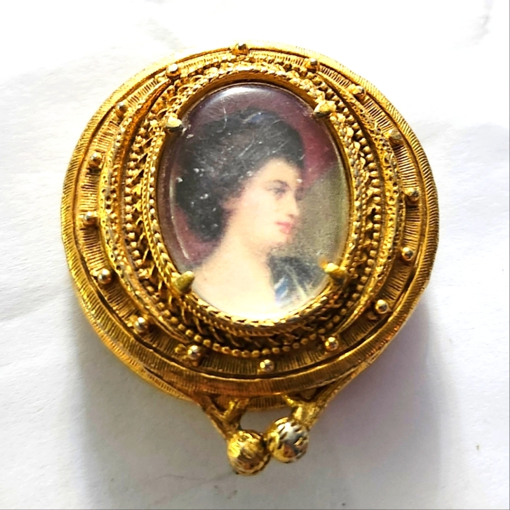 Vintage Florenza Italy Lady Portrait Trinket Pill Box C Round